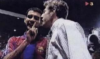 相看两不厌下一句