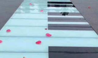 网红钢琴楼梯被占